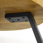 Crna metalna noga za stol ili stolić Sensa s drvenom okruglom pločom visine 31 cm.